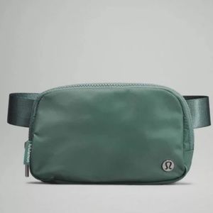 Lululemon • Everywhere Belt Bag in Tidewater Teal